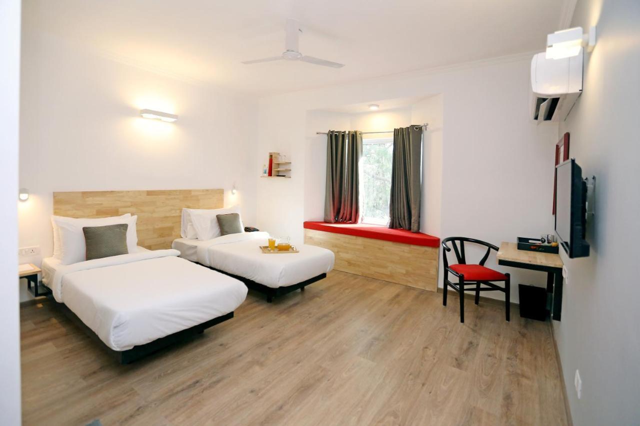 Oyo Townhouse 17 Huda City Center Near Leisure Valley Park Гургаон Экстерьер фото
